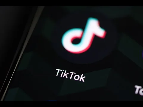 Video Thumbnail: Jak wykorzystać TikToka do sukcesu w 2025 roku Video Thumbnail: Jak wykorzystać TikToka do sukcesu w 2025 roku